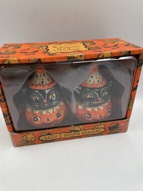 Johanna Parker Black Cats on Pumpkin Mr & Mrs Salt & Pepper Shaker Set NEW